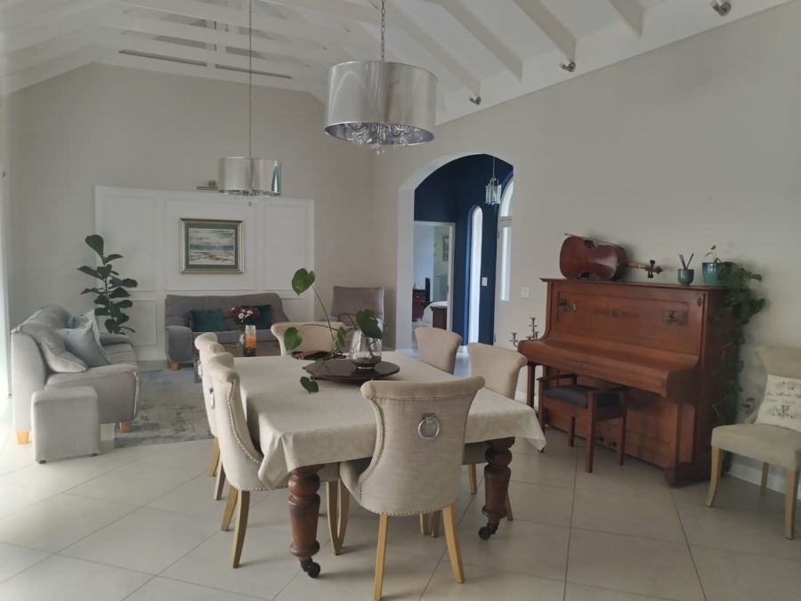 To Let 4 Bedroom Property for Rent in Val De Vie Estate Western Cape
